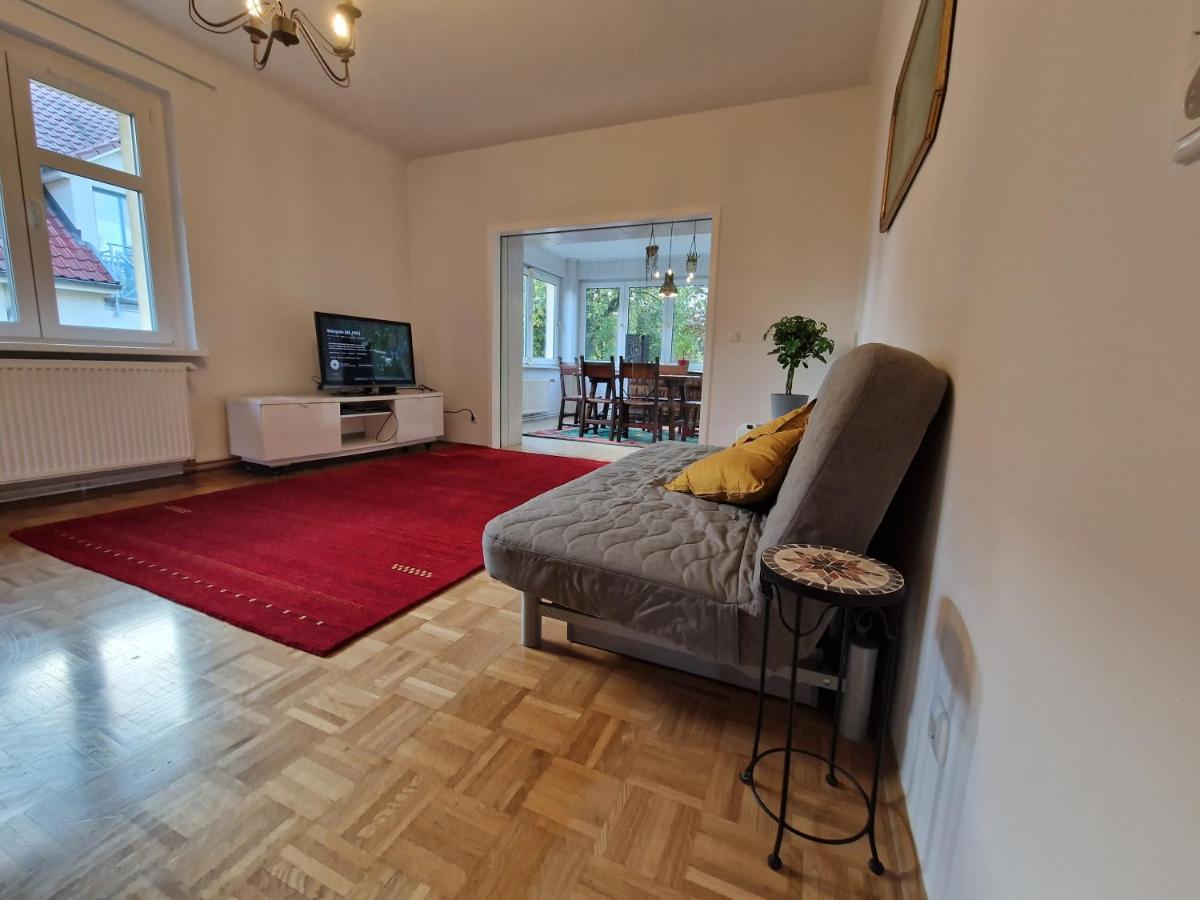 Geraeumige Und Zentrale Ferienwohnung Stahnsdorf Exterior photo