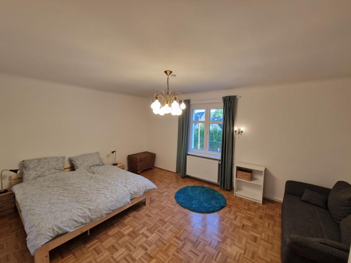 Geraeumige Und Zentrale Ferienwohnung Stahnsdorf Exterior photo